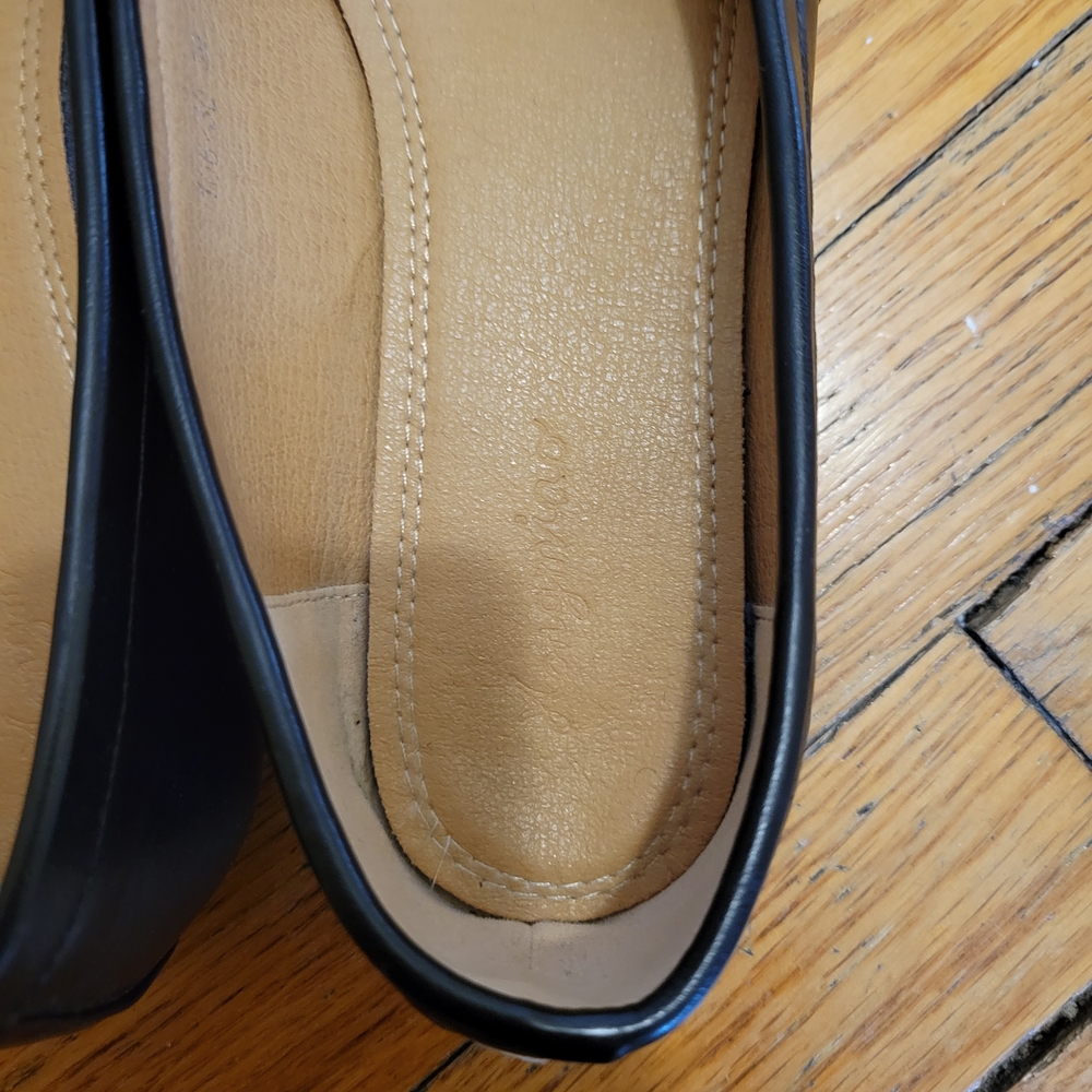 Black Genuine Leather Women's Tabi Style Flats 7.5-8 US W - Picture 4 of 4